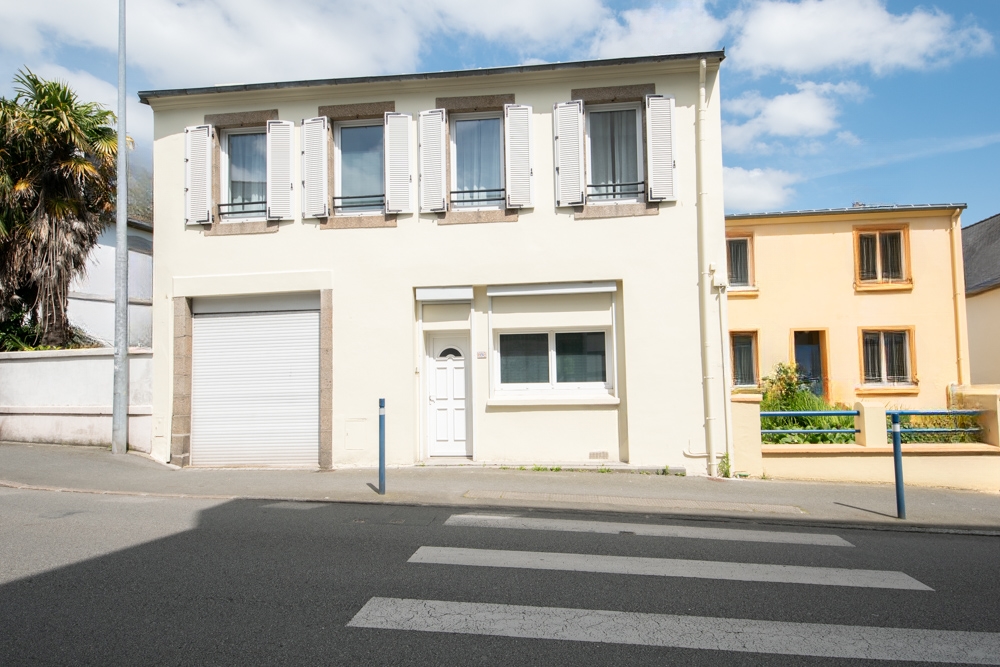 MAISON ATYPIQUE - PROCHE DES COMMODITES - AMENAGEE AVEC SOIN - JARDIN CLOS - COUP DE COEUR ASSURE photo 2